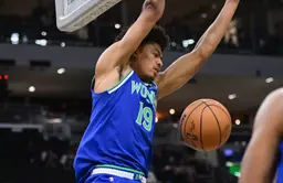 Joan Beringer, auteur de 12 points et 7 rebonds en présaison contre les Bucks.