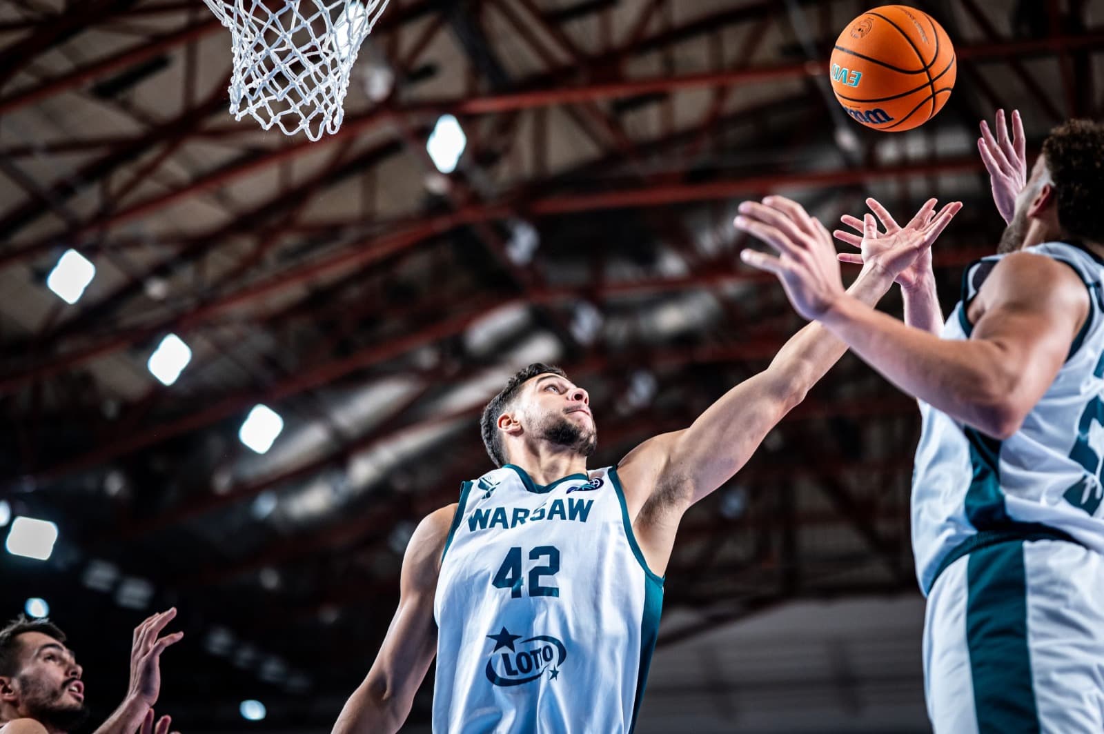 Arrivé comme pigiste, Carl Ponsar prolonge au Legia Varsovie !