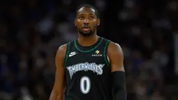 Jonathan Kuminga rejoint les Timberwolves pour 2 ans et 12,4 M$. Il devrait être titulaire aux côtés d’Anthony Edwards et Rudy Gobert.