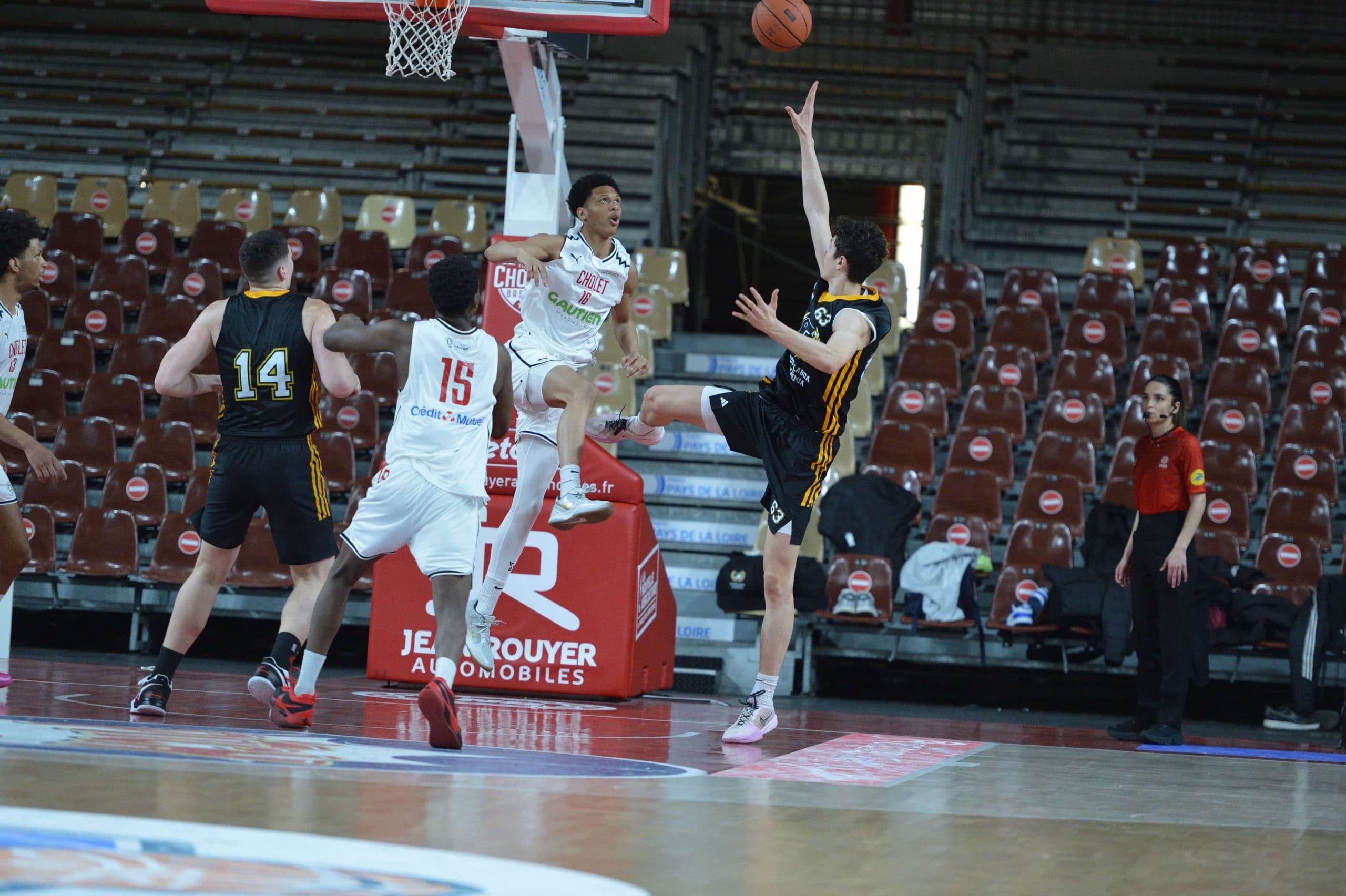 Cholet, hôte et finaliste l’an passé, éliminé d’entrée du Cholet Mondial Basketball