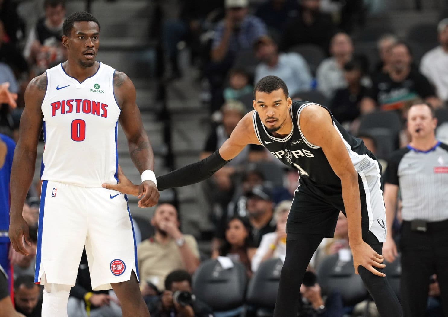 Victor Wembanyama régale des fans français venus à San Antonio avec 49 d’évaluation contre les leaders de l’Est