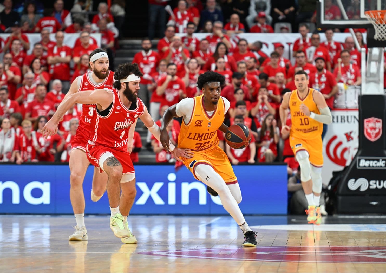 Limoges signe la pire défaite de son histoire en coulant chez l’Élan Chalon, qui retrouve enfin la victoire