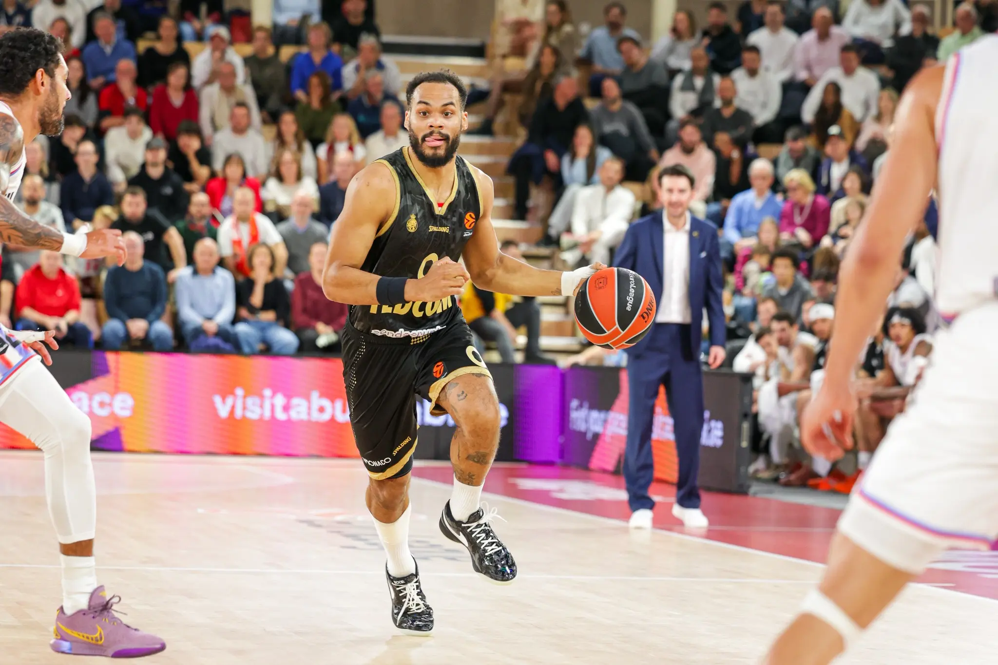 Elie Okobo élu MVP de la 14e journée d’EuroLeague