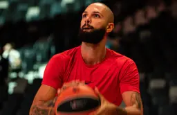 Evan Fournier démarre sa saison avec l'Olympiakos ce vendredi lors de la SuperCoupe d'EuroLeague