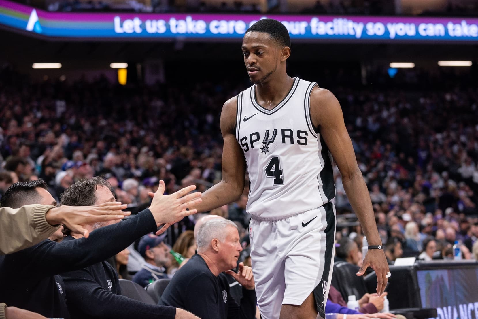 Les Spurs verrouillent Fox pour 4 ans et 229 M$ : avec Wembanyama, ils visent un retour historique en playoffs