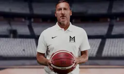 « Je voulais relever un nouveau défi » : la légende italienne Francesco Totti se met au basket !