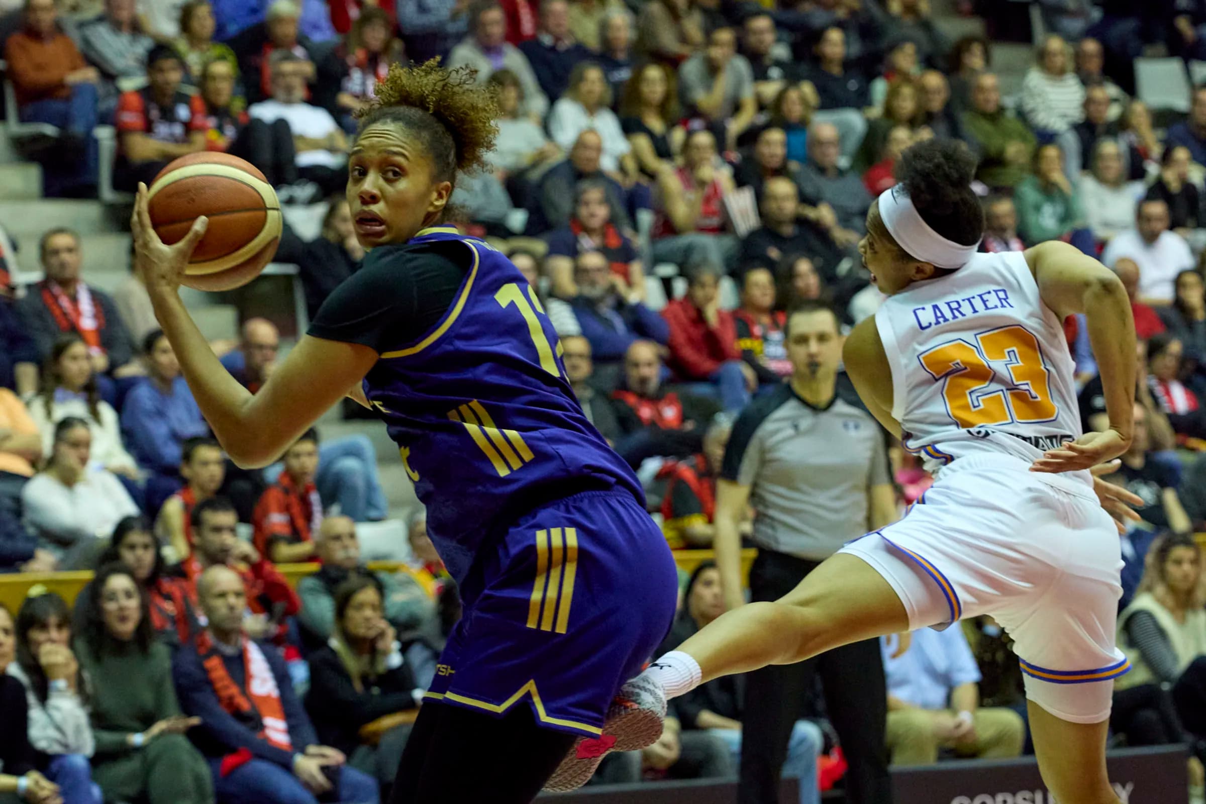 Iliana Rupert Dossou-Yovo propulse le Fenerbahce en demi-finales, Gabby Williams en soutien