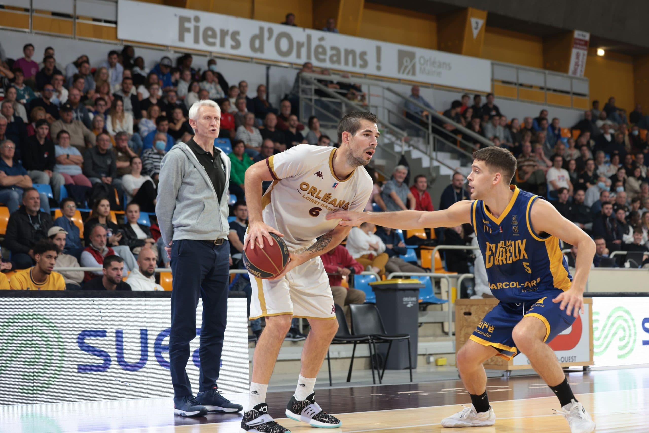 Soir de première pour Orléans et Aix-Maurienne, Évreux lâche sa couronne