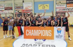 L'Allemagne a remporté le premier championnat international de 5x5 des plus de 40 ans cet été en Grèce