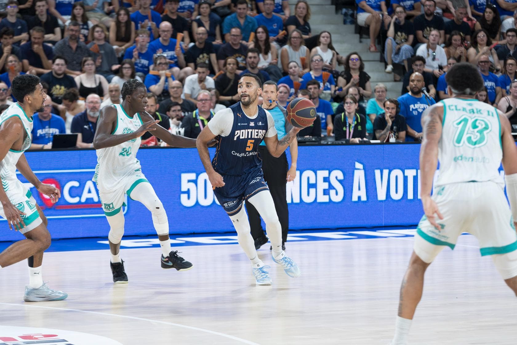Où regarder la belle entre Pau et Poitiers, décisive pour la montée en Betclic ELITE ?