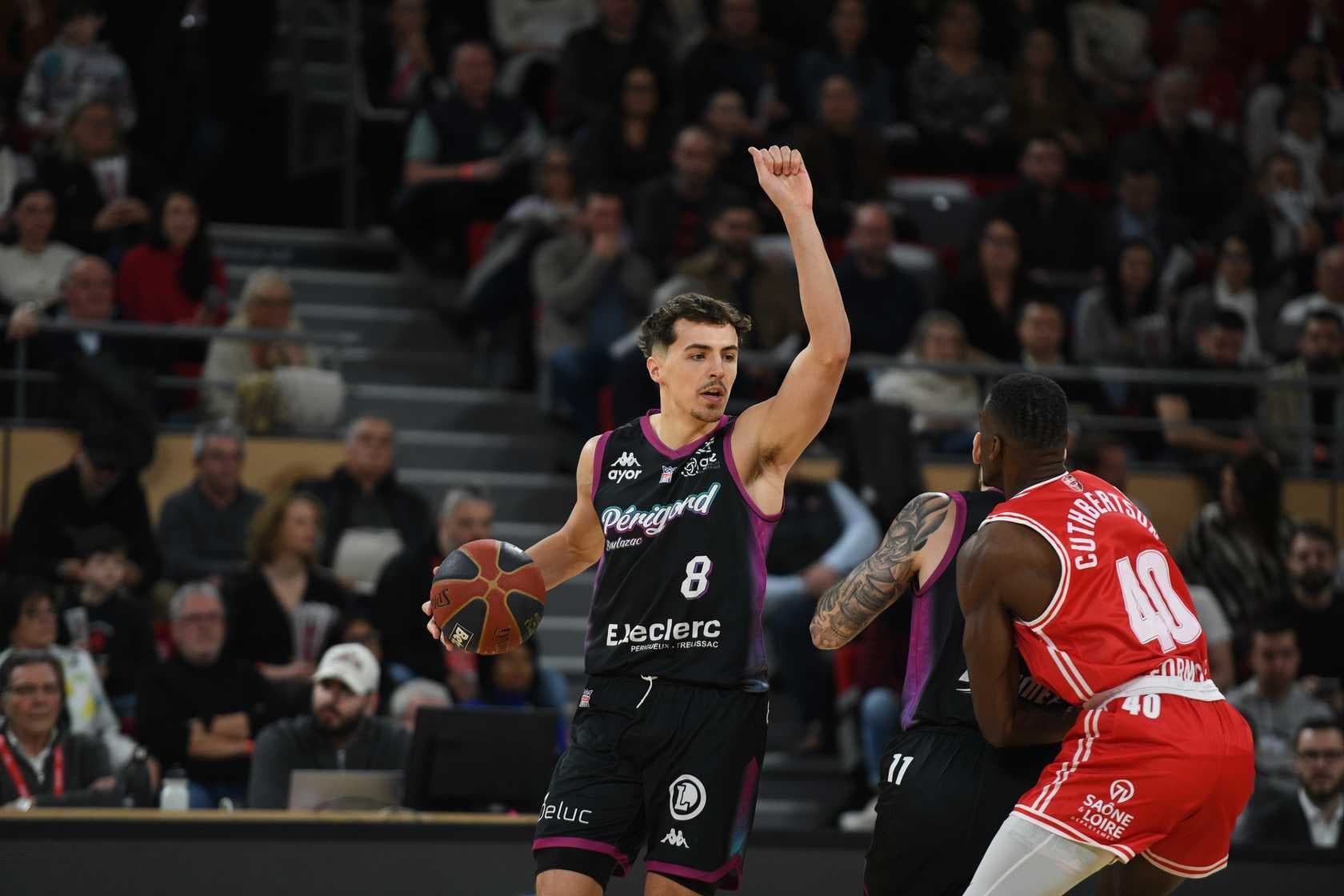 Hugo Robineau et Boulazac doivent encore s’habituer à la dureté de la Betclic ÉLITE : « Ce n’est pas en faisant les Calimero qu’on va y arriver »