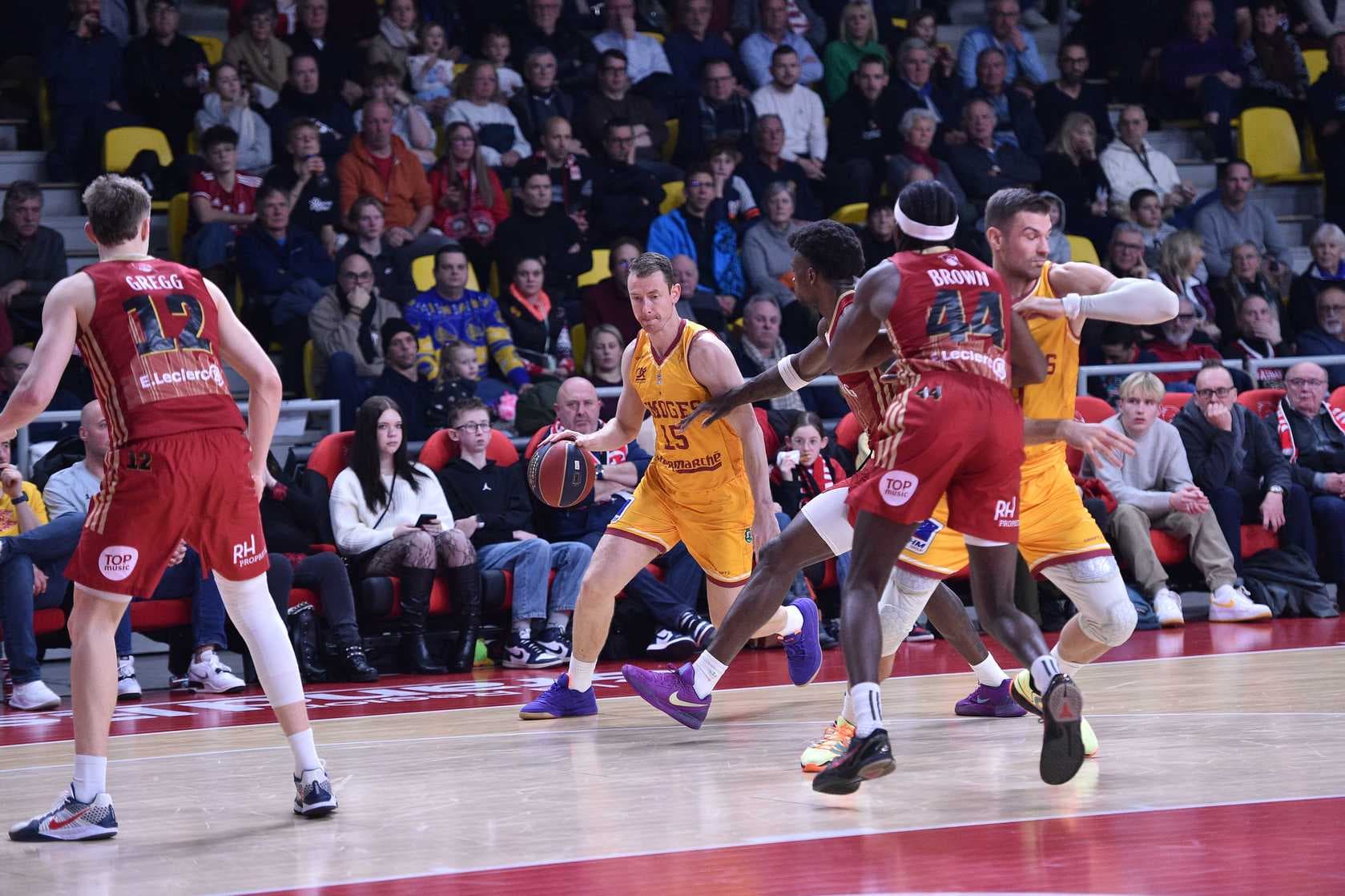 « Cette équipe est belle à voir » : quand Nicolas Lang encense la SIG Strasbourg, ses joueurs de l’ombre et « son vrai patron » Abdoulaye Ndoye