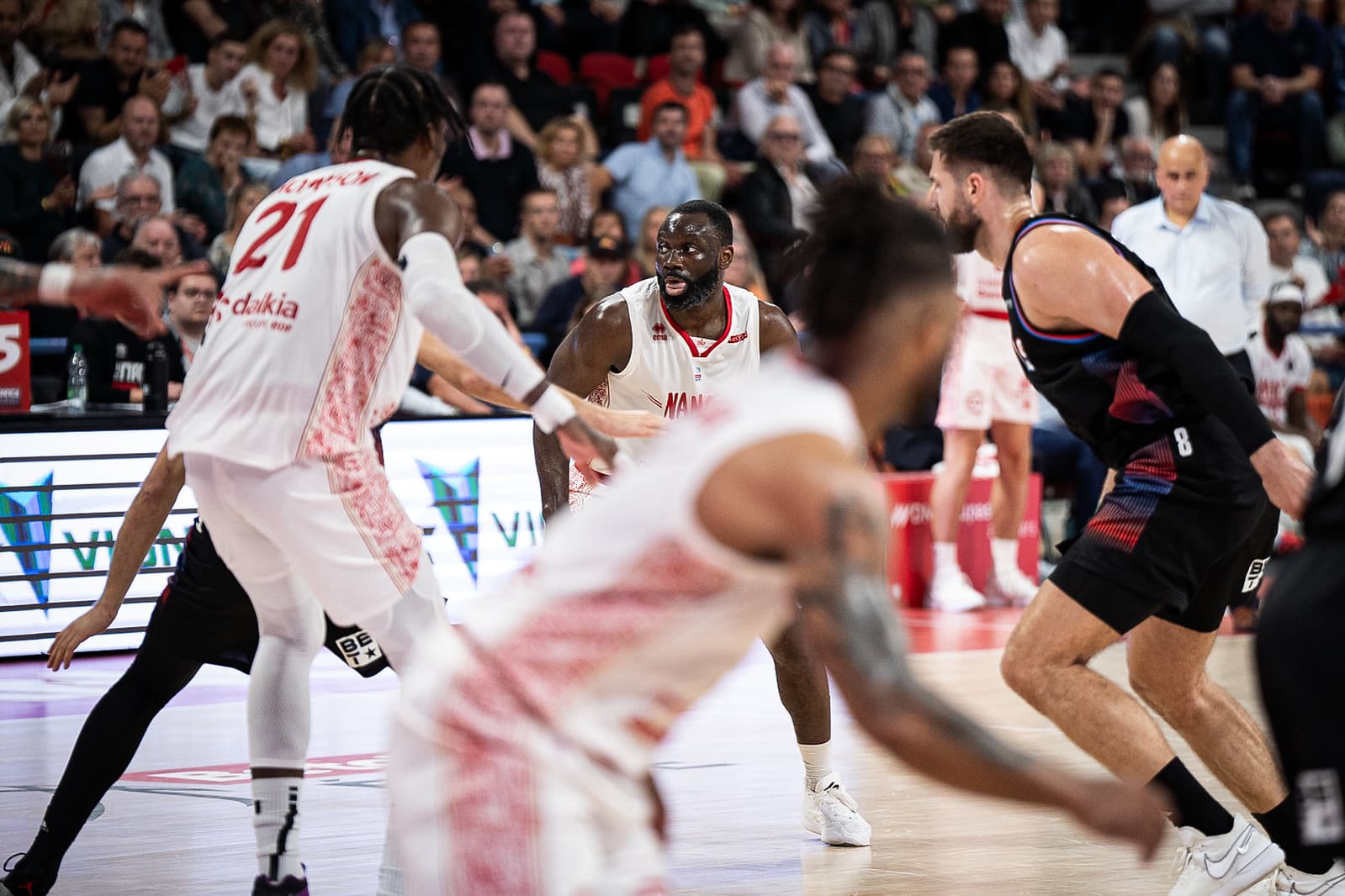 Nancy privé de Shevon Thompson et Mérédis Houmounou 6 à 8 semaines !