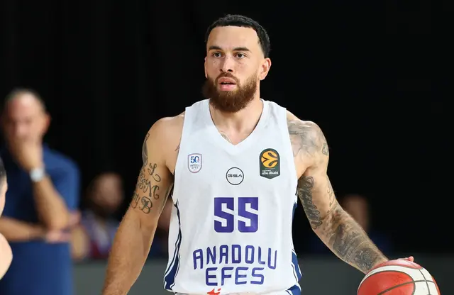 Mike James veut plus de matchs en EuroLeague