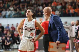 Nancy Fora est arrêtée pour de longs mois