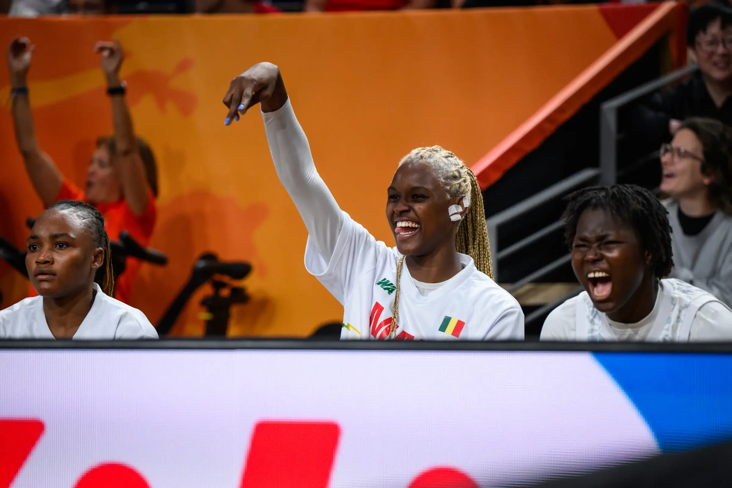 Coupe du monde le lundi, NF2 le samedi : le grand écart de Mama Cissé