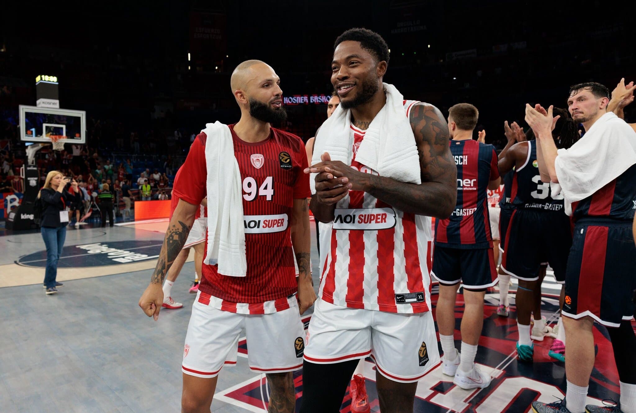 Evan Fournier et l’Olympiakos lancent leur saison d'EuroLeague par un carton à Vitoria