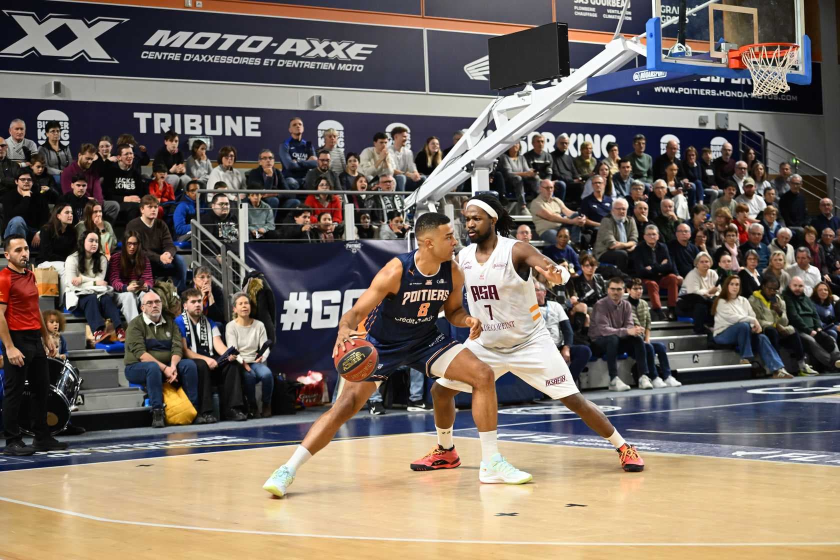 Jordan Ratton prolonge l’aventure avec Poitiers jusqu’à la fin de la saison