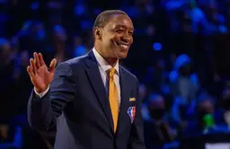 Soirée du 75e anniversaire de la NBA à laquelle Isiah Thomas avait été convié.