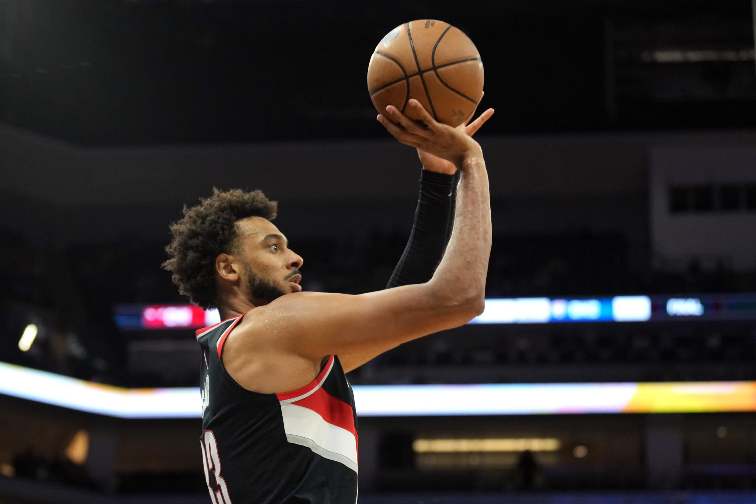 Olivier Sarr omniprésent avec le leader de G-League face à Nolan Traoré !