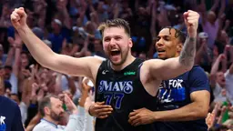 Des 100 points de Wilt Chamberlain aux 83 unités de Bam Adebayo, retour sur les 10 plus grandes perfs au scoring de l'histoire de la NBA.