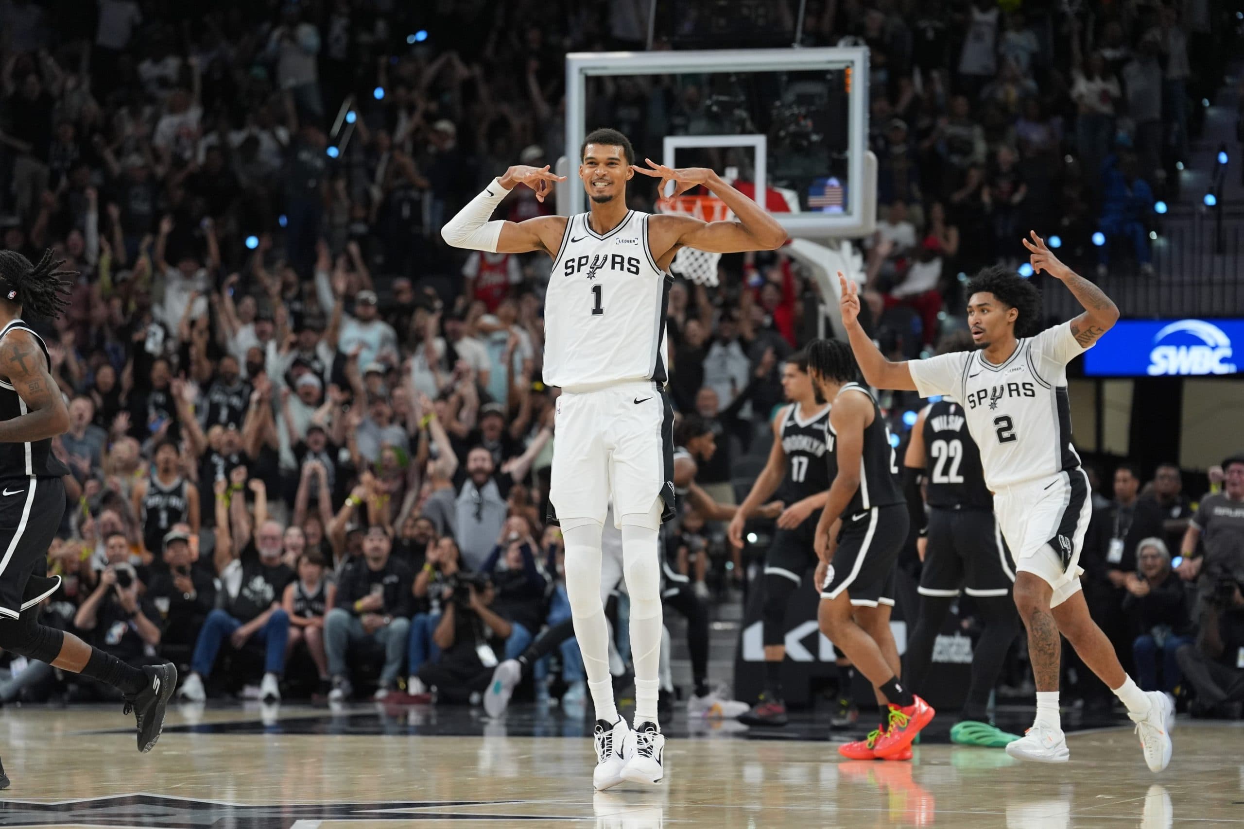 Victor Wembanyama (31 points) guide les Spurs vers une troisième victoire consécutive, face aux Nets