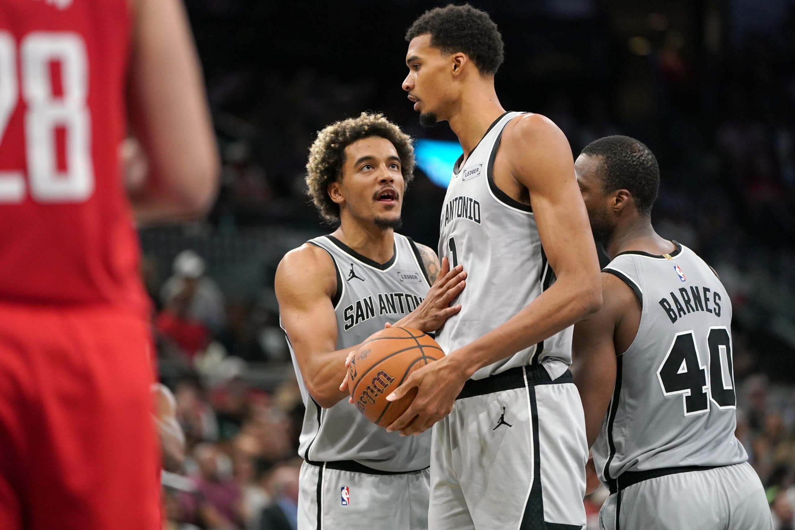 Wembanyama et San Antonio retrouvent la victoire, Sarr à 20 points, Diabaté en double-double, Raynaud quasiment