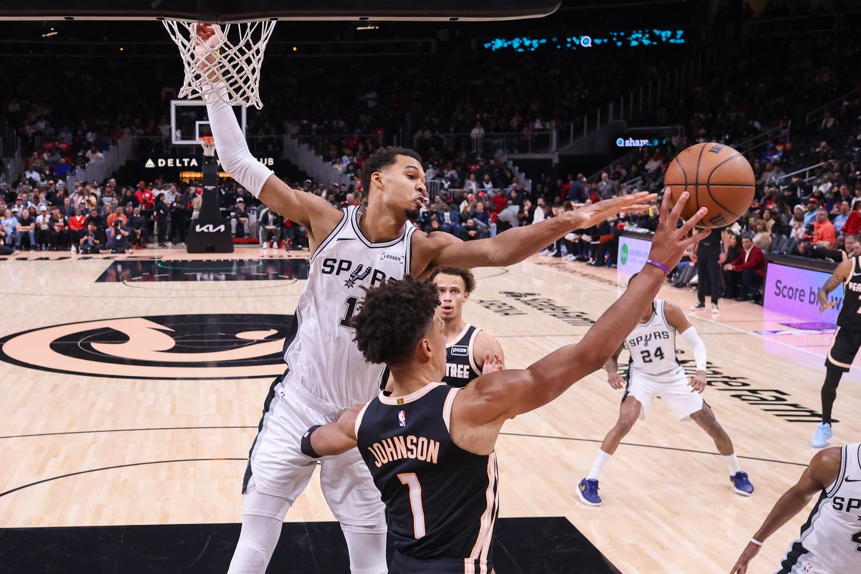 100 matchs NBA consécutifs avec un contre : Victor Wembanyama intègre un cercle très fermé !
