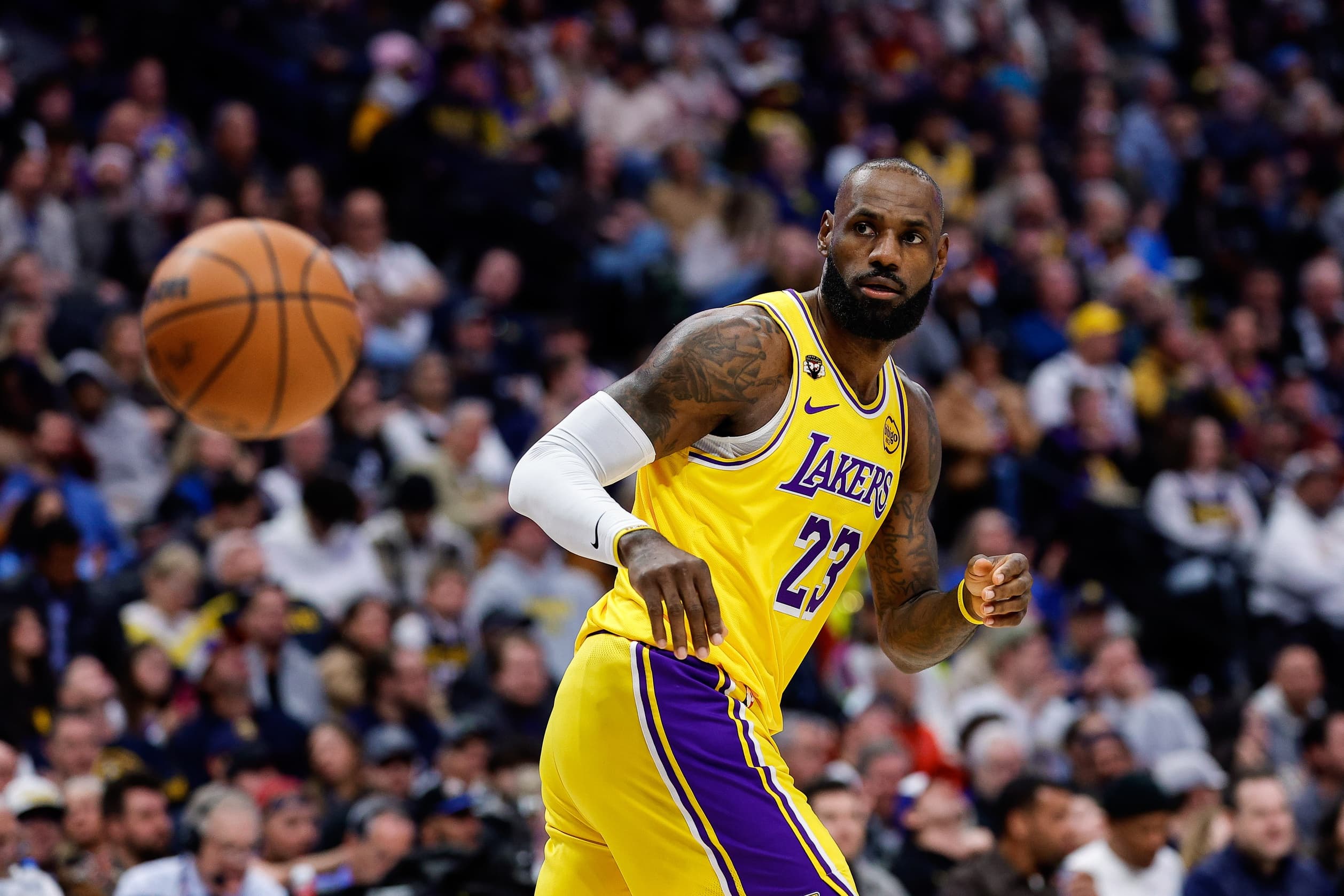 Jeanie Buss – LeBron James : les coulisses d’une relation sous tension aux Lakers