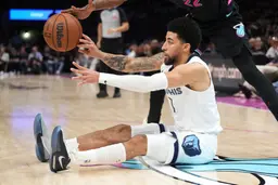 Cette sanction de 35 000 dollars pour chacun des deux joueurs s'inscrit dans la lignée des décisions prises par la NBA sous l'ère Adam Silver, privilégiant les amendes aux suspensions pour ce type d'altercation.