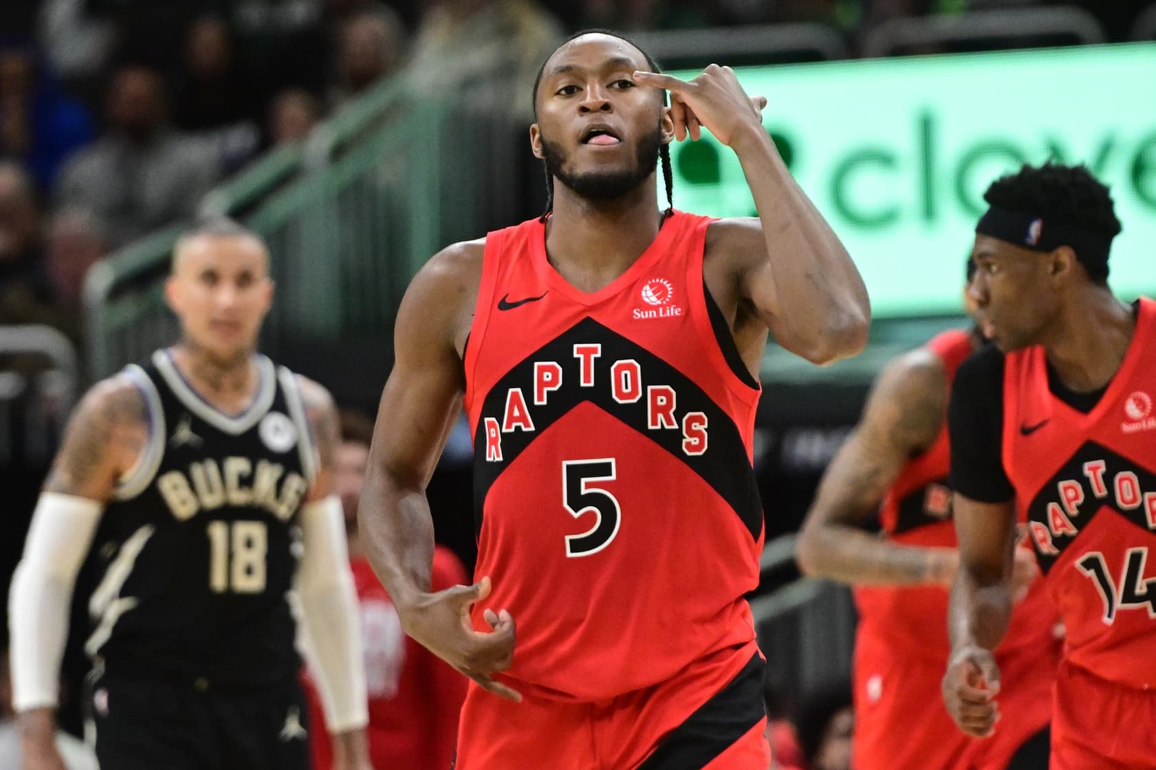 Les Raptors écrasent les Bucks de 28 points et stoppent leur série de victoires