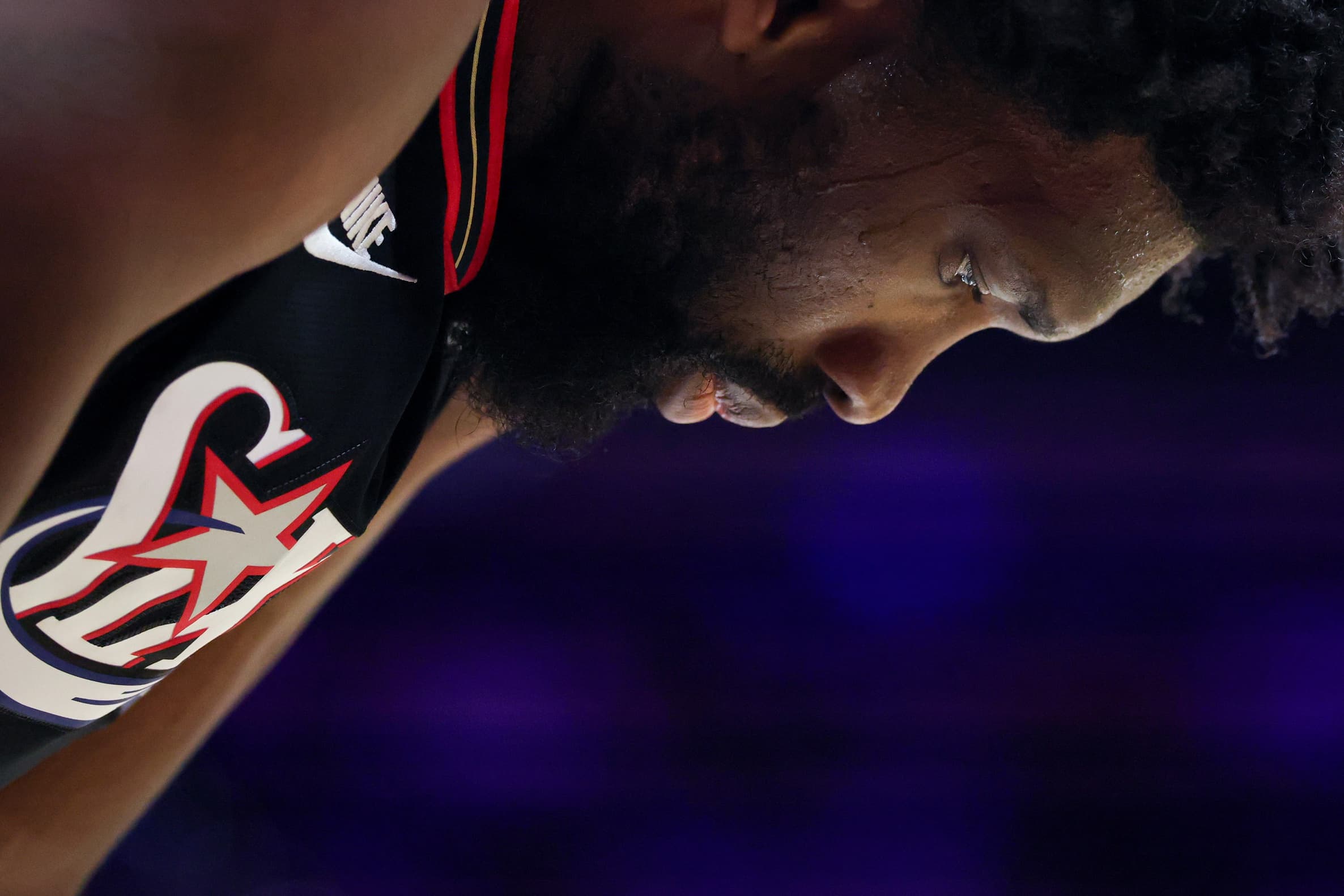 Joel Embiid de nouveau blessé