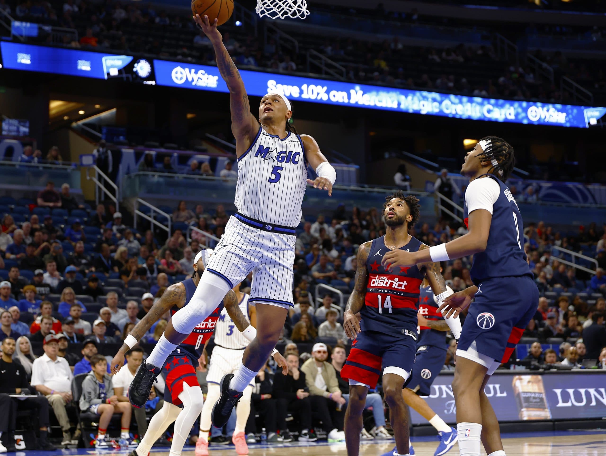 Paolo Banchero plante 37 points lors de la victoire du Magic face aux Wizards de Coulibaly