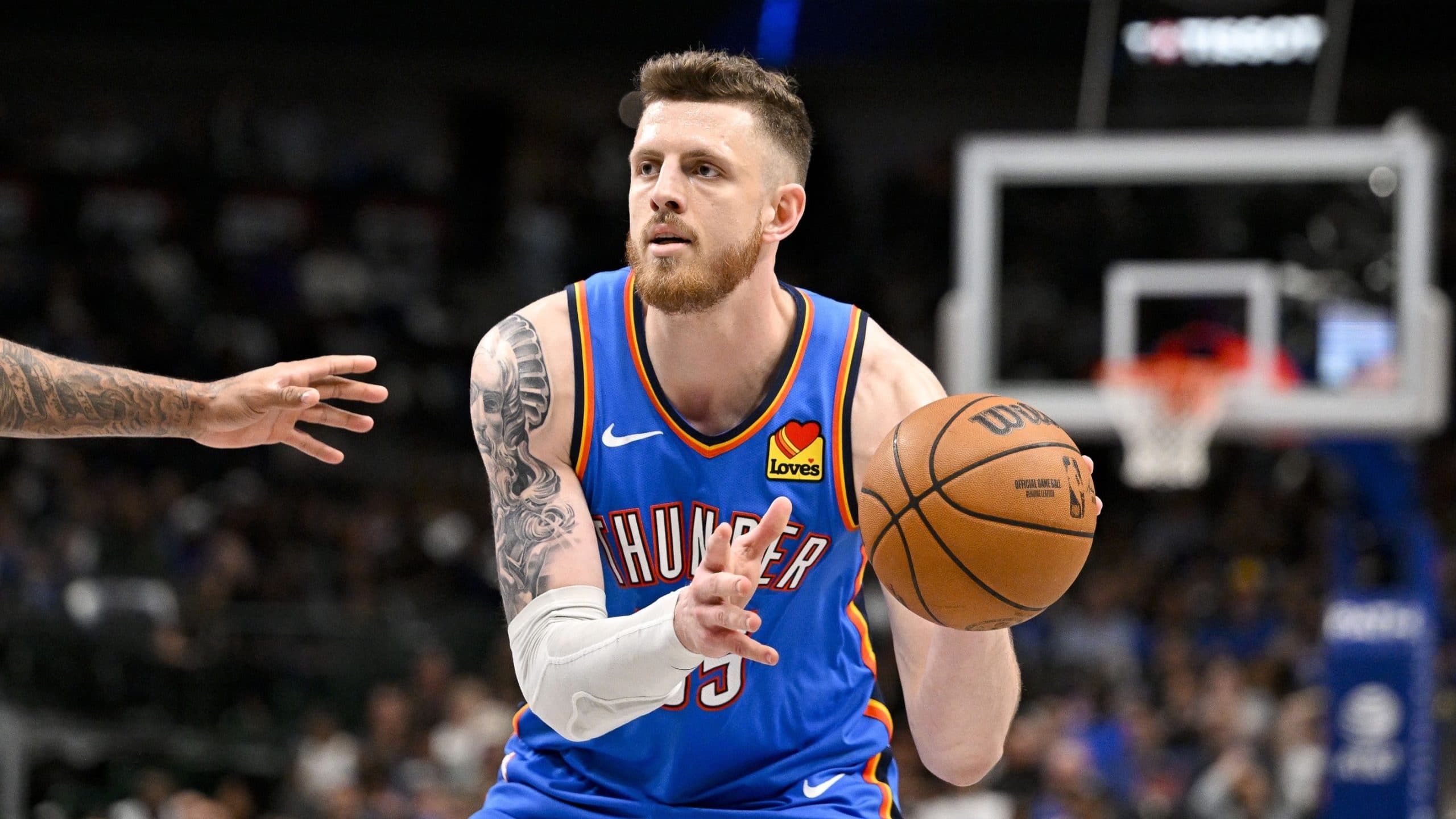 Actionnaire du Ratiopharm Ulm, Isaiah Hartenstein s’investit auprès de la jeunesse allemande