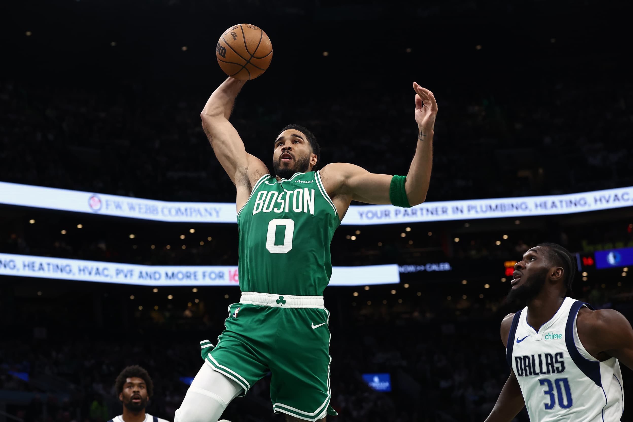 Jayson Tatum fait son retour après 298 jours d’absence suite à sa rupture du tendon d’Achille
