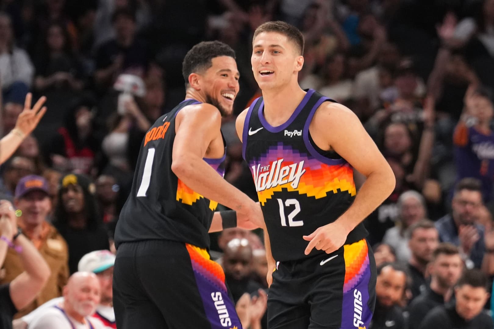 Devin Booker et les Suns stoppent la série de 10 victoires des Hornets