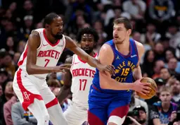 Cette victoire place désormais quatre équipes à 40 victoires chacune entre la 3e et la 6e place à l'Ouest.