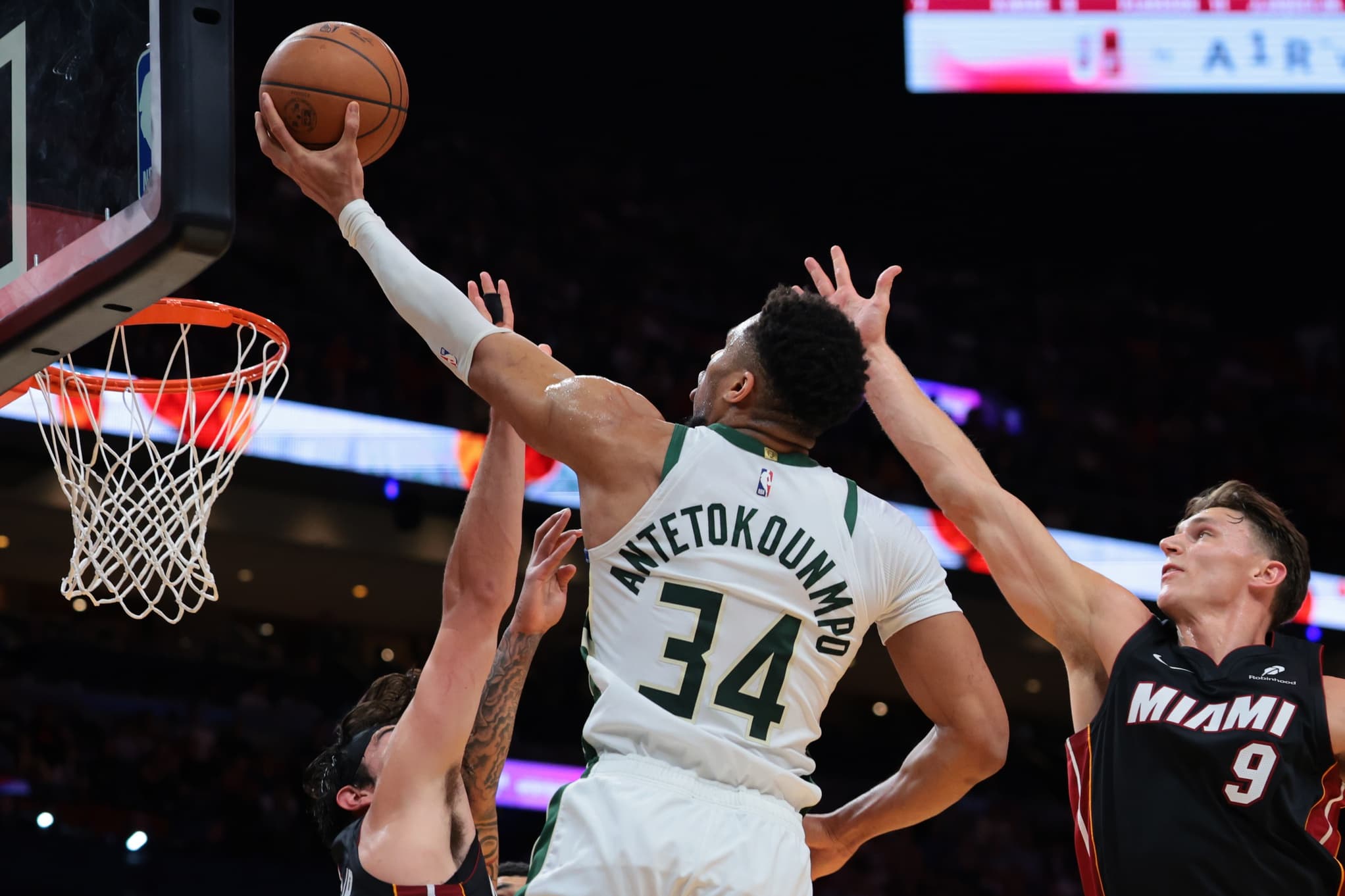 Giannis Antetokounmpo déjà refroidi par le Miami Heat