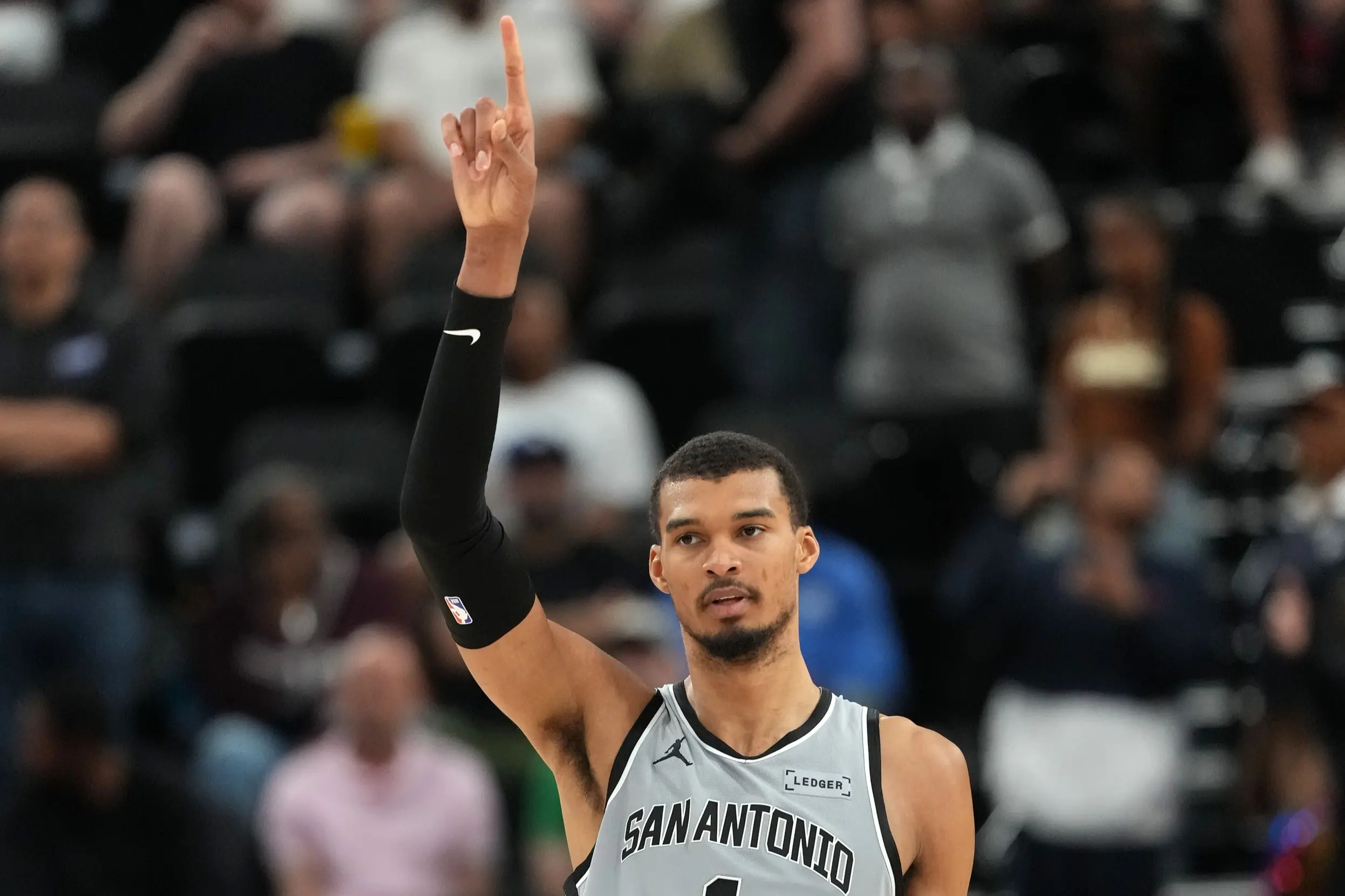 Victor Wembanyama pas encore rassasié après les 50 victoires des Spurs : « Il m’en faut 60 ! »