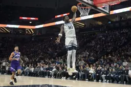 Rudy Gobert a également brillé avec 21 points et 12 rebonds, tandis que Julius Randle a ajouté 21 points et 8 passes décisives.