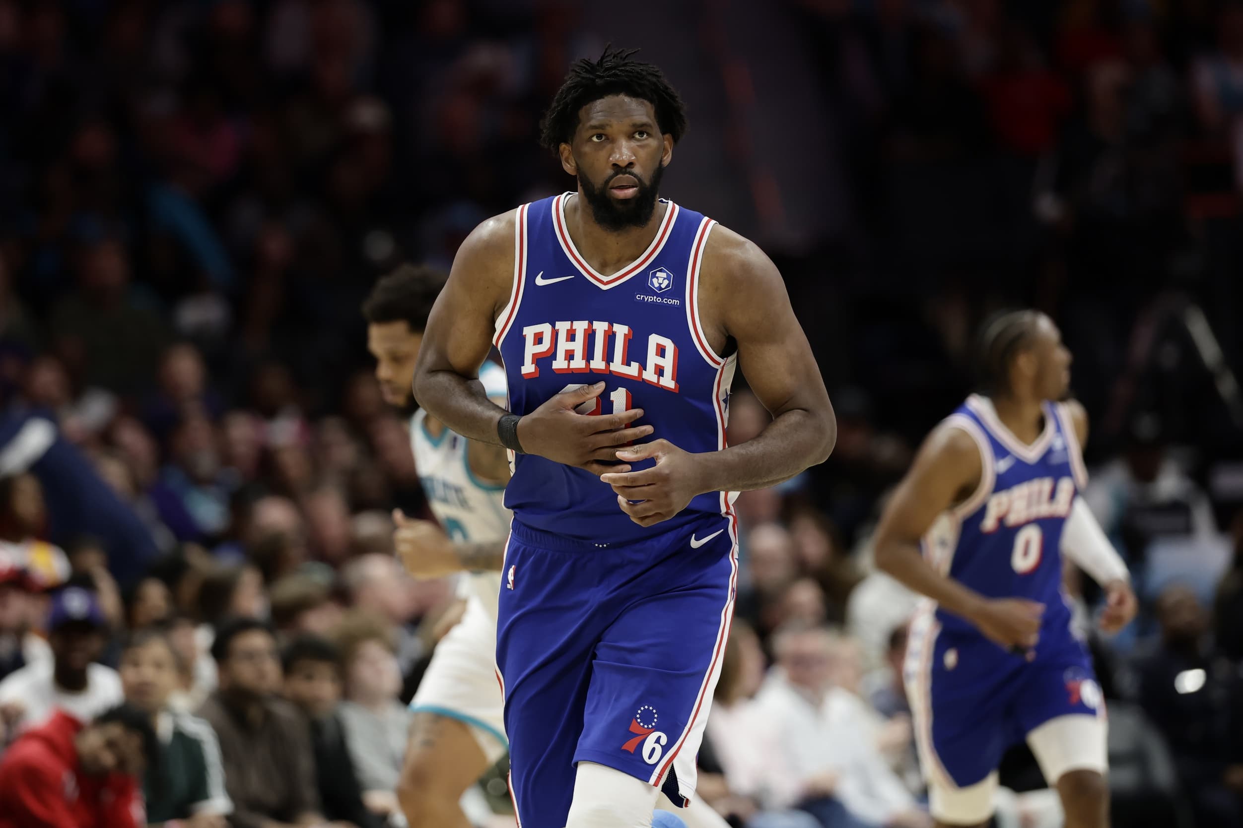 Joel Embiid incertain pour la série de playoffs face aux Celtics