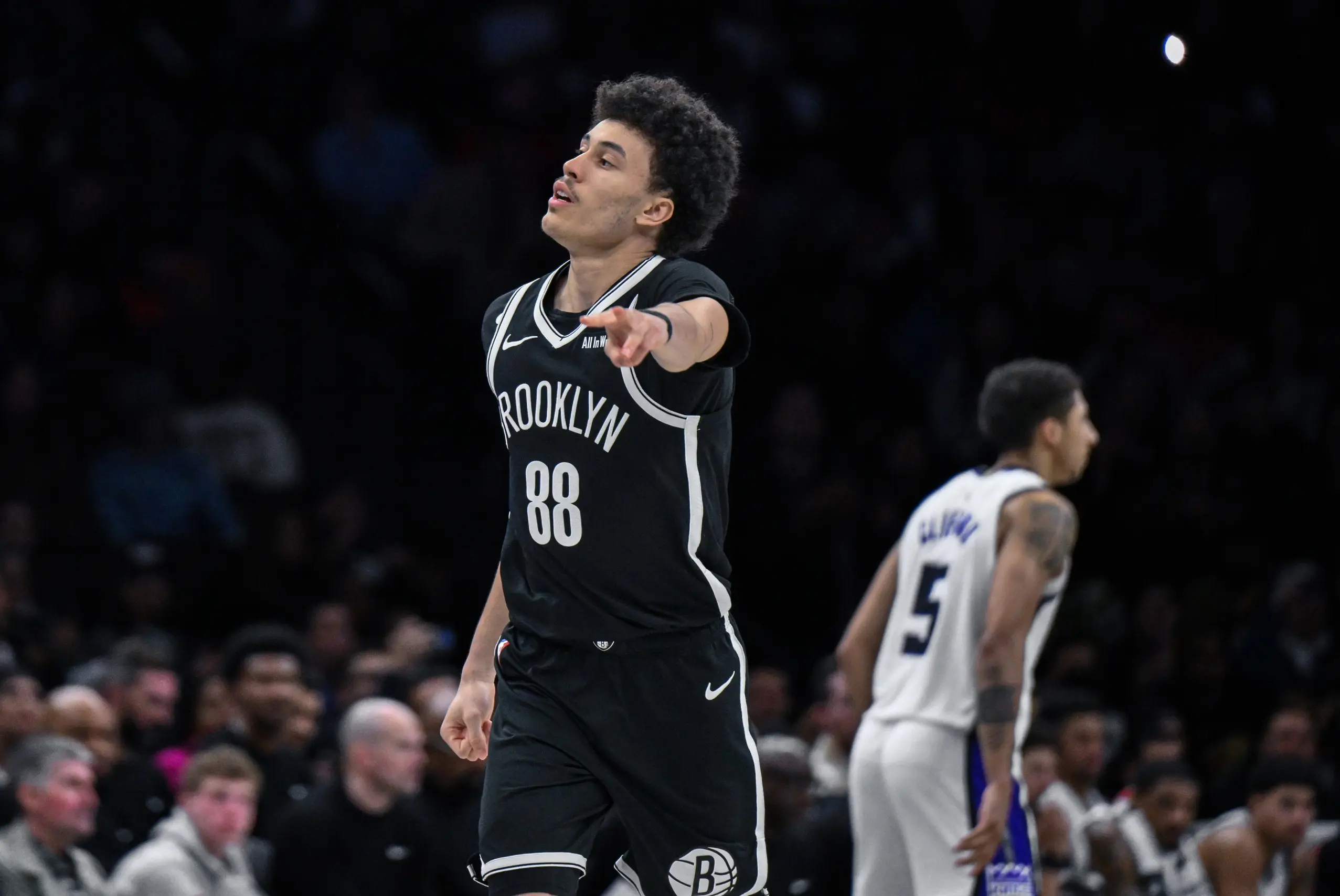 Nolan Traoré guide enfin Brooklyn vers le succès face à Sacramento et Maxime Raynaud, soirée noire pour Ousmane Dieng et Bilal Coulibaly