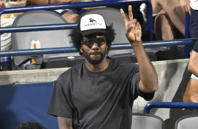 Kawhi Leonard signe une extension aux Raptors et envisage de terminer sa carrière là-bas