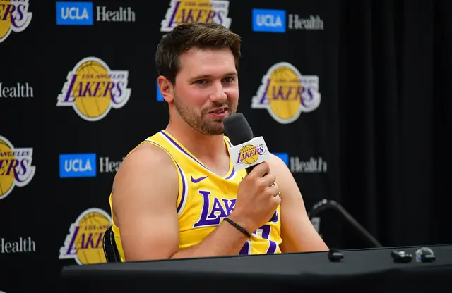 Luka Doncic joue la montre avec les Lakers