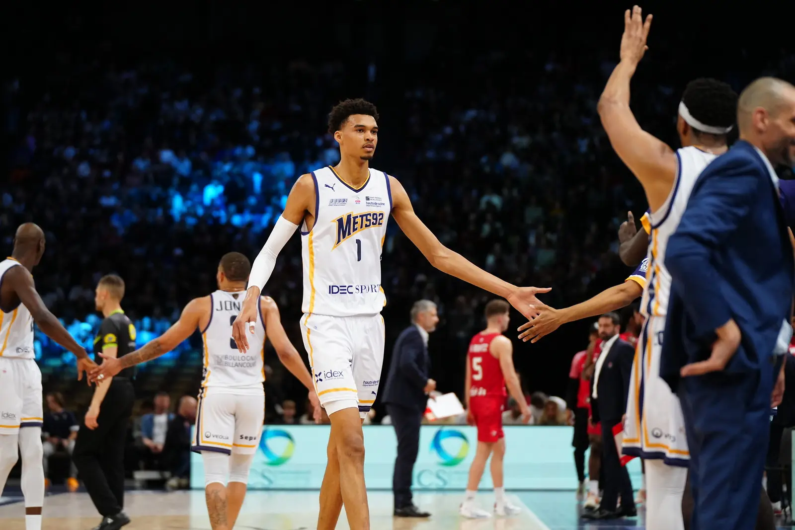 Le maire de Boulogne-Billancourt visé par une enquête sur le transfert de Wembanyama aux Metropolitans 92