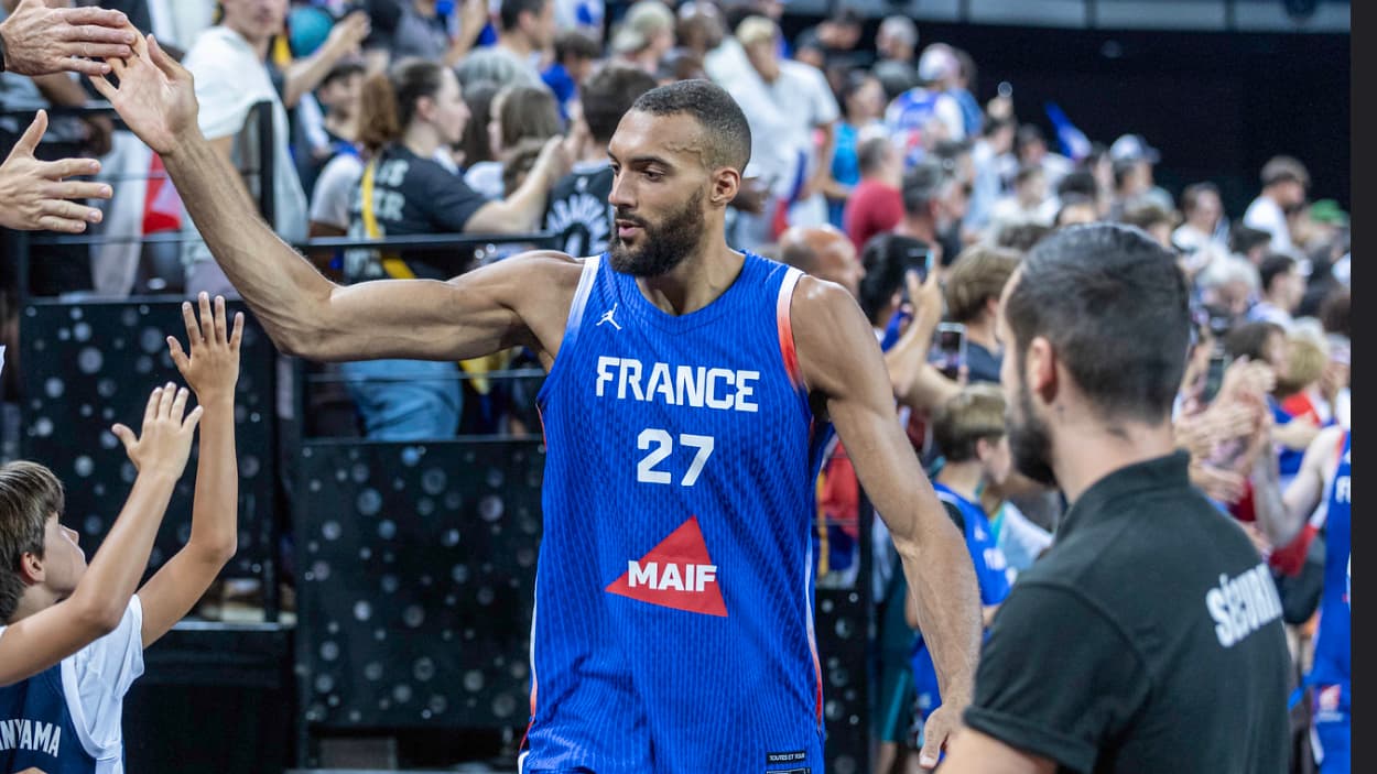 Rudy Gobert (France) avec le public Rudy Gobert (France) avec le public