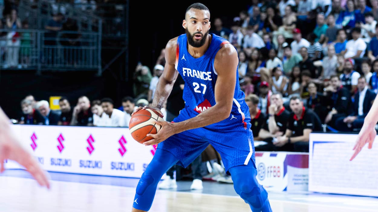 Rudy Gobert (France) à la passe Rudy Gobert (France) à la passe